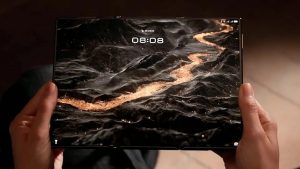 Nadvakrát ohebný telefon Huawei Mate XT
