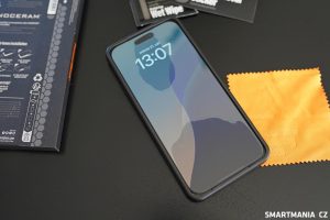 Aplikace fólie na iPhone 16 Pro Max