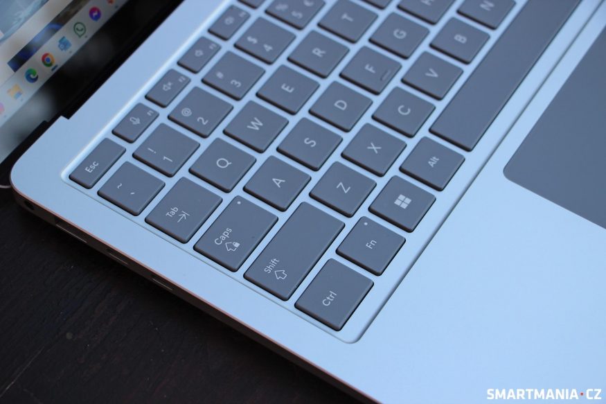 Klávesnice počítače Surface Laptop 7. edice
