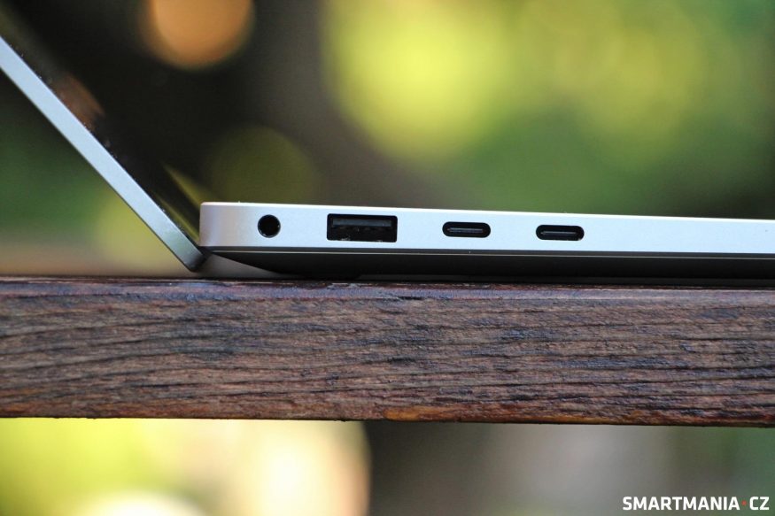 Portová výbava počítače Microsoft Surface 7. edice