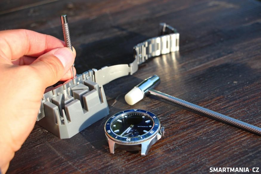 Úprava velikosti kovového řemínku Withings ScanWatch Nova