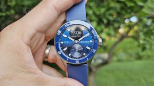 Hybridní hodinky Withings ScanWatch Nova v modré barvě