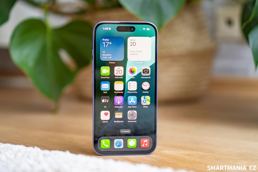 iPhone 16 z přední strany