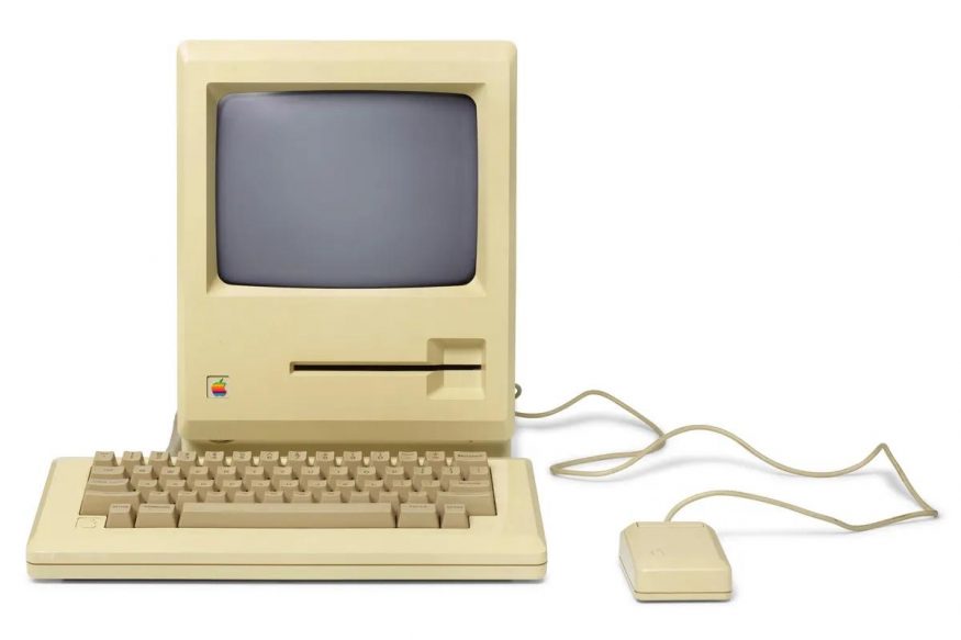 Počítač Apple Macintosh, který míří do aukce