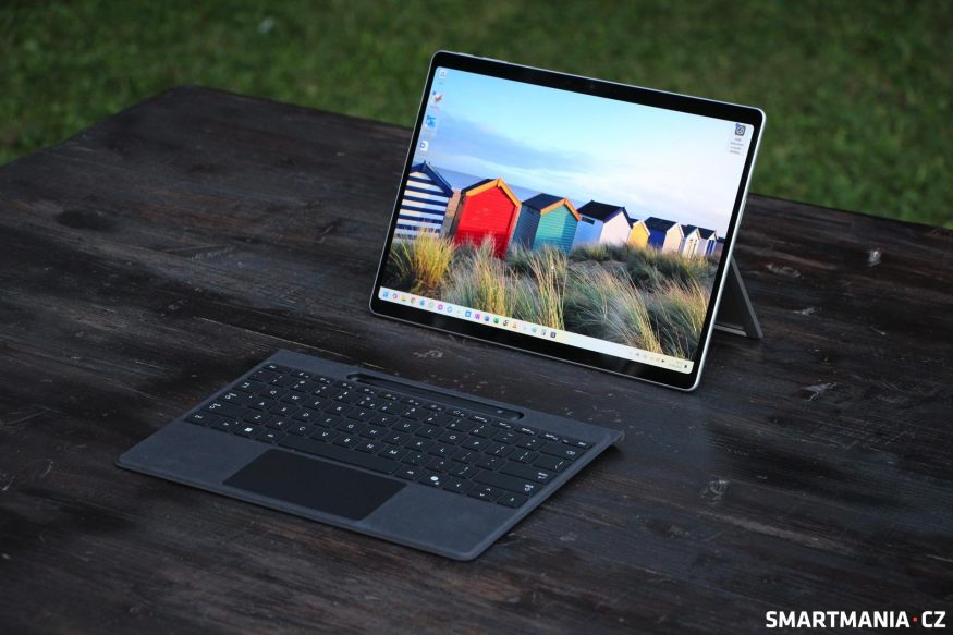 Surface Pro Flex Keyboard a tablet Surface Pro