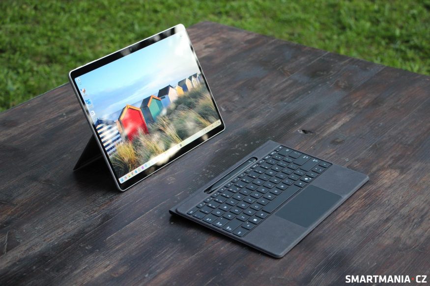 Surface Pro Flex Keyboard v bezdrátovém režimu