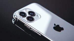 Chytrý telefon Apple iPhone (ilustrační obrázek)