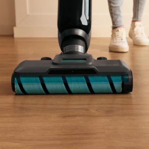 Vysavač a mop Cecotec FreeGo Wash Vacuum Spray na propagačním snímku