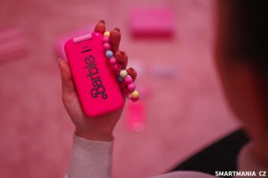 Véčko HMD Barbie Phone