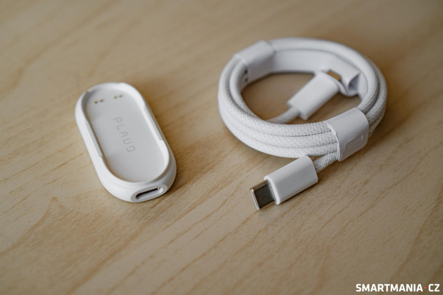 Nabíjecí stanice a kabel