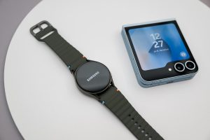 Chytré hodinky a véčko od Samsungu