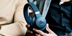 Bezdrátová sluchátka JBL