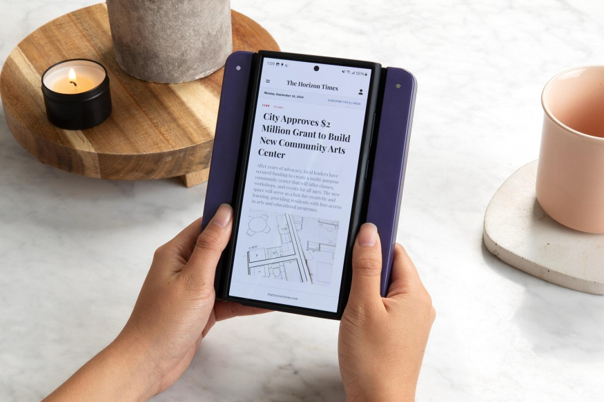 Držák na mobil ve stylu čtečky Astropod Bookcase