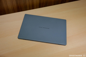 Víko notebooku Asus Zenbook A14 s tzv. Ceraluminum materiálem