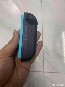 Ovladač Joy Con patřící spekulovanému Nintendu Switch 2