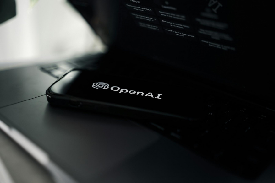 OpenAI vstupuje do světa hardwaru