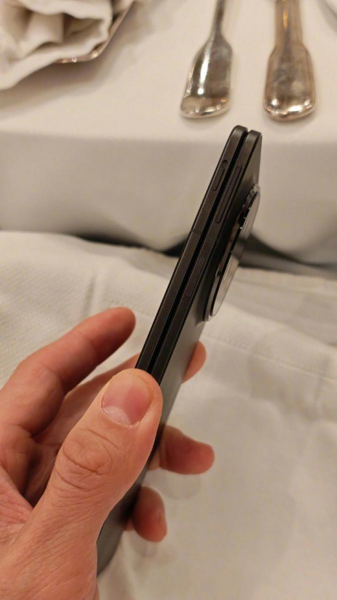 Oppo Find N5 na fotografii