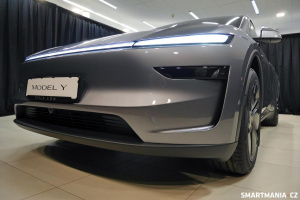Tesla Model Y (Juniper) naživo
