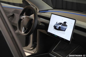 Tesla Model Y (2025)