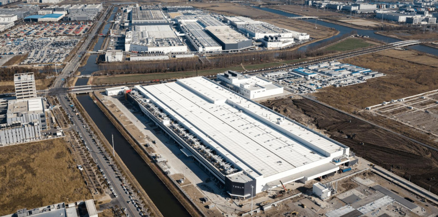 Výrobní závod Tesly v Šanghaji Tesla Shanghai Factory