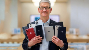 Tim Cook z Apple s novými produkty pro rok 2025