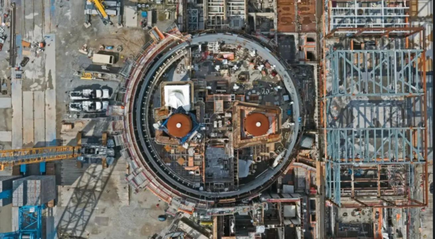 Pokročilý tlakovodní reaktor AP1000 s výkonem 1 000 MWe