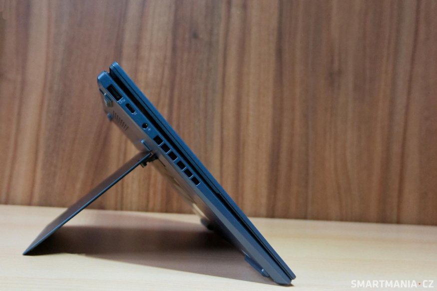 USB-A a USB-C u Asus Zenbook Duo