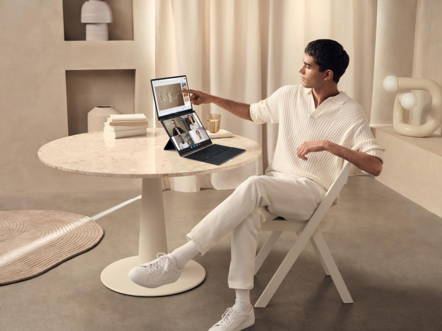 Asus Zenbook Duo (2025)
