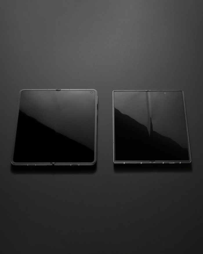 Oppo Find N5 versus...