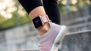 Apple Watch na noze