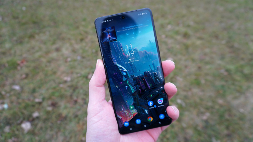 Asus Zenfone 12 Ultra v podrobné recenzi Asus Zenfone 12 Ultra v podrobné recenzi