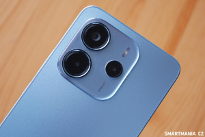 Fotoaparáty má 3, avšak v jinak uzpůsobeném fotomodulu Fotoaparáty má 3, avšak v jinak uzpůsobeném fotomodulu