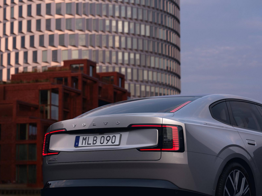 Volvo Es90 Exterior
