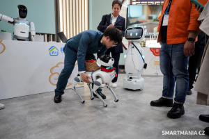 Robotický pes od China Mobile
