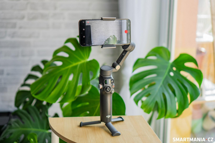 DJI Osmo Mobile 7P při natáčení