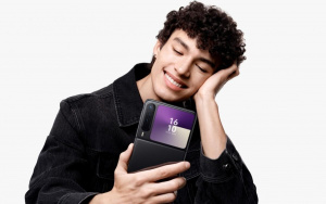 Huawei Pura X v černé barvě
