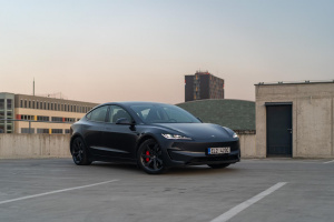 Tesla Model S Performance v redakčním testu