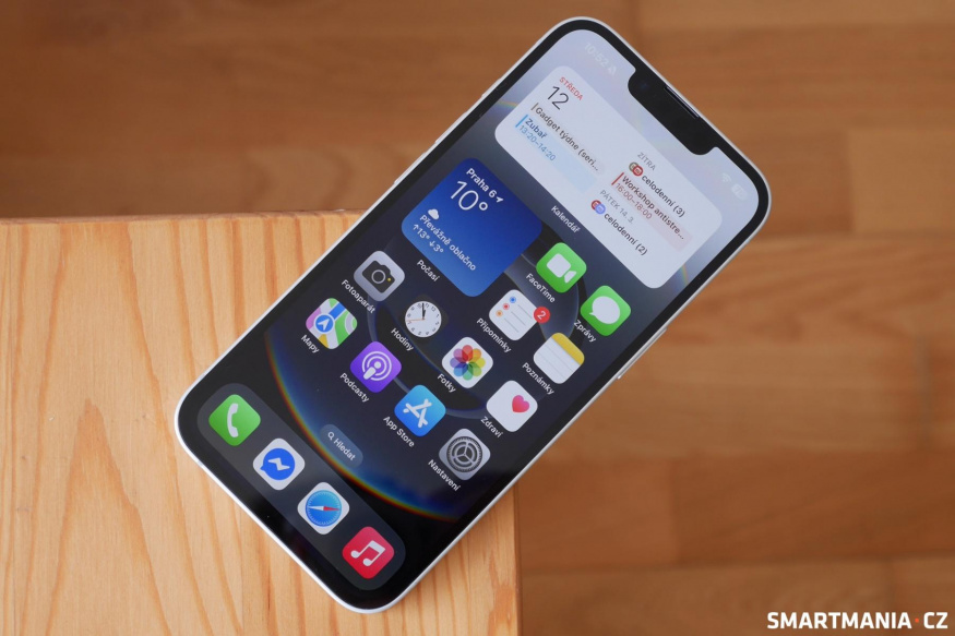 iPhone 16e běží na iOS 18