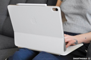 iPad Air M3 v pouzdru s Magic Keyboard