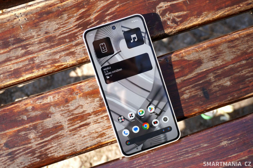 Nothing Phone (3a) Pro je krásná stylovka s rozumnou cenou