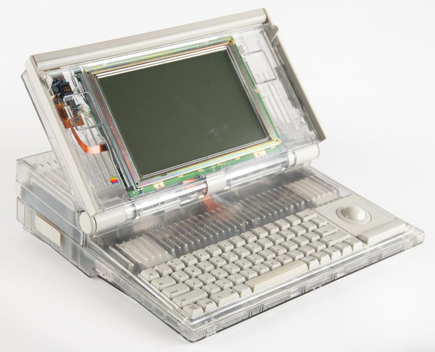 Unikátní prototyp Macu s průhledným tělem