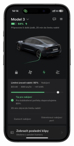 Screenshot z mobilní aplikace Tesla