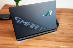 Monochromatický displej u notebooku Asus ROG Strix Scar 18