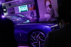 Rolls-Royce Spectre Black Badge v nové barvě Vapor Violet