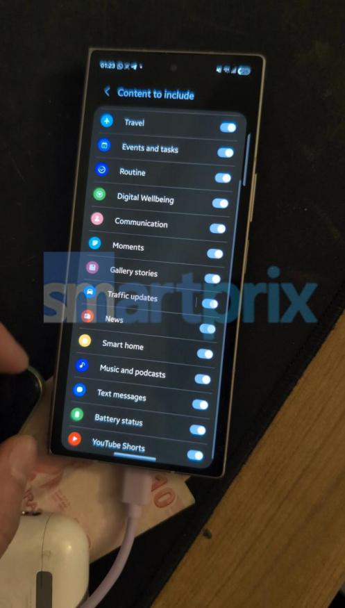 Obrázky z prostředí One UI 8