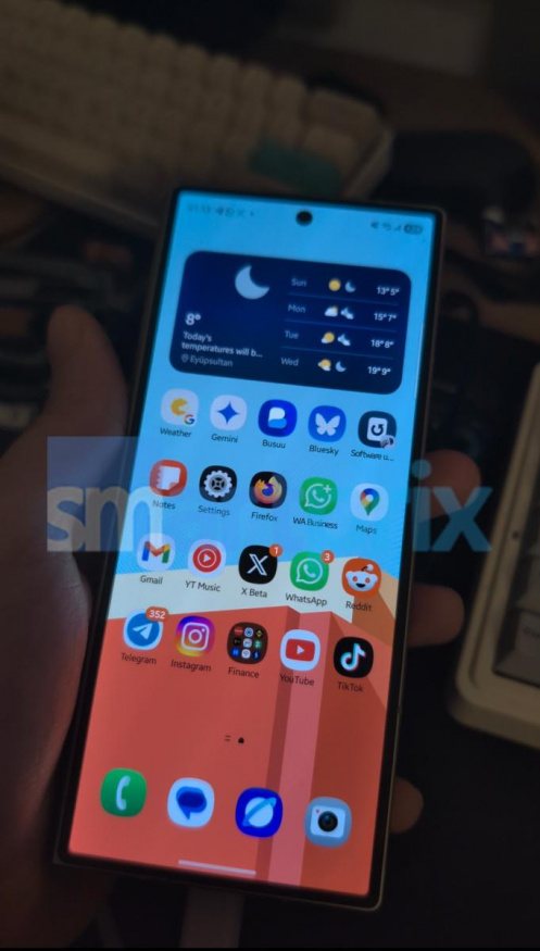 Obrázky z prostředí One UI 8