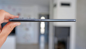 Infinix Hot 50 Pro+ má tělo tenké pouze 6,8 mm