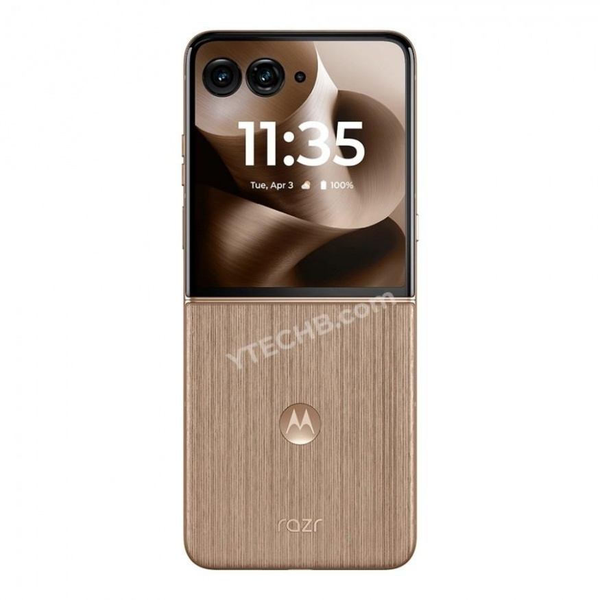 Motorola Razr 60 Ultra v dřevěném provedení