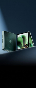 Motorola Razr 60 Ultra na propagačním snímku