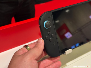 Switch 2 s připojeným Joy-Conem